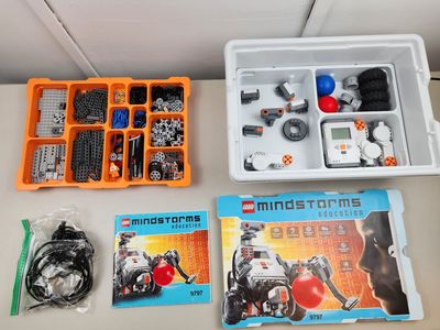 LEGO Mindstorms NXT 9797 Education Base Set - Tested - AA Version