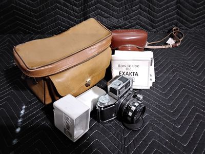 Exakta Camera