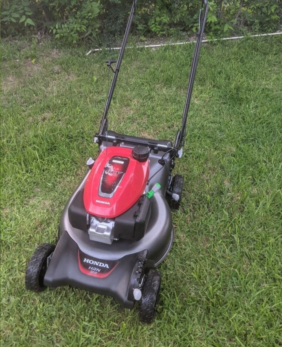 Honda HRN 216 Self Propelled Lawn Mower