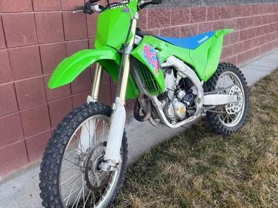 2024 Kawasaki KX450 Dirt Bike - Well-Maintained Off-Road Motorcycle