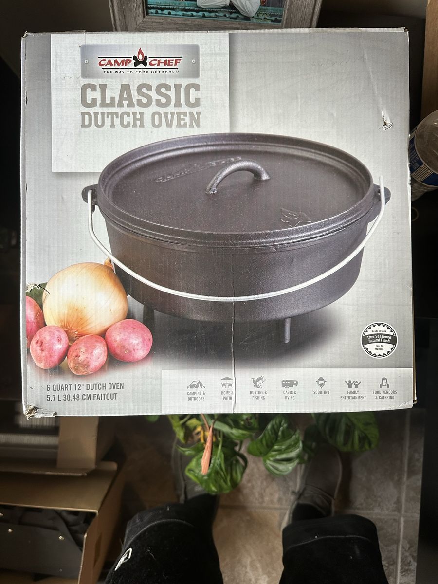 6 qt 12 inch Dutch oven brand new