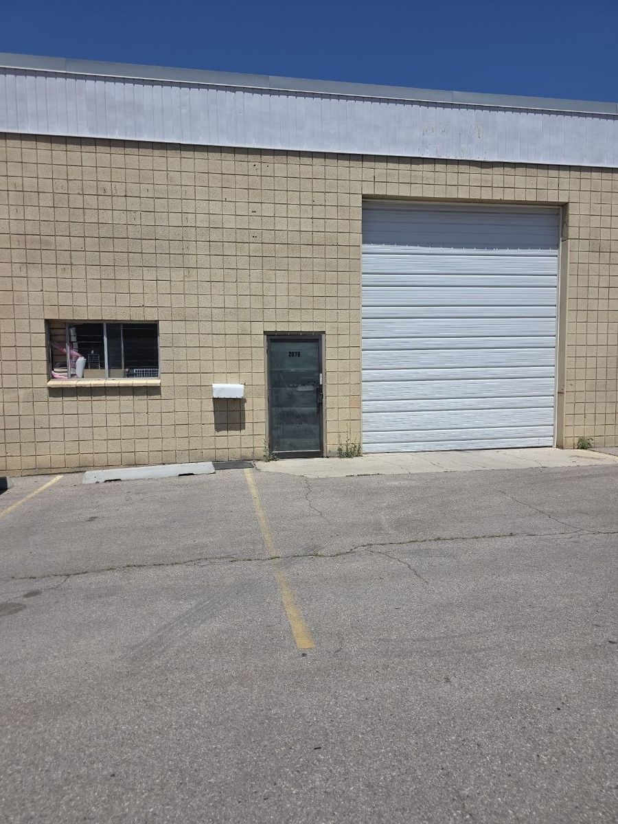Warehouse for lease in West Valley