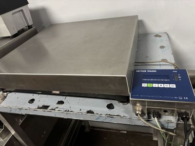 200 Pound Scale