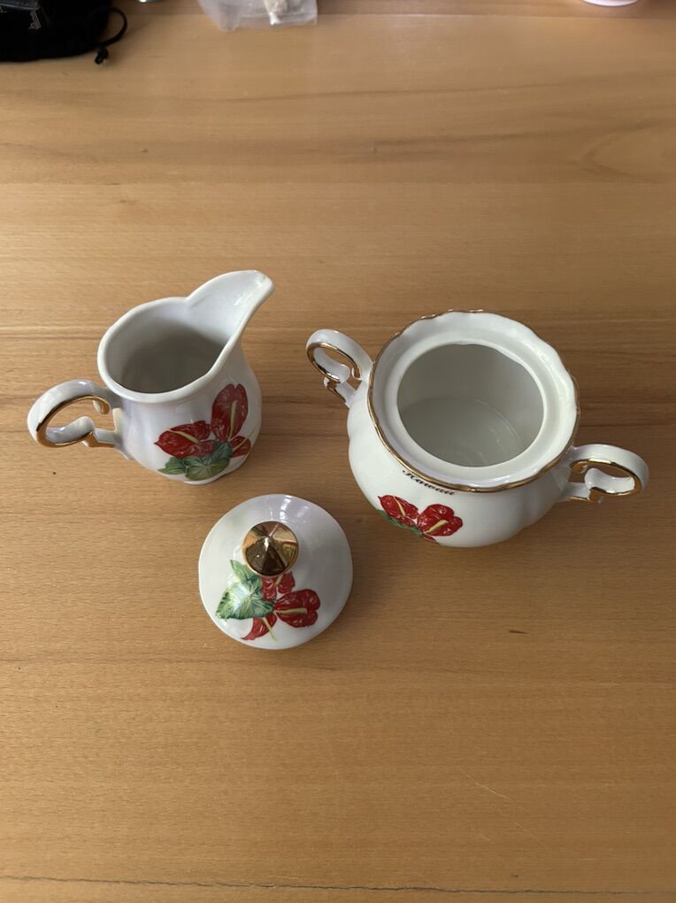 Hawaiian Themed China Sugar & Creamer Set