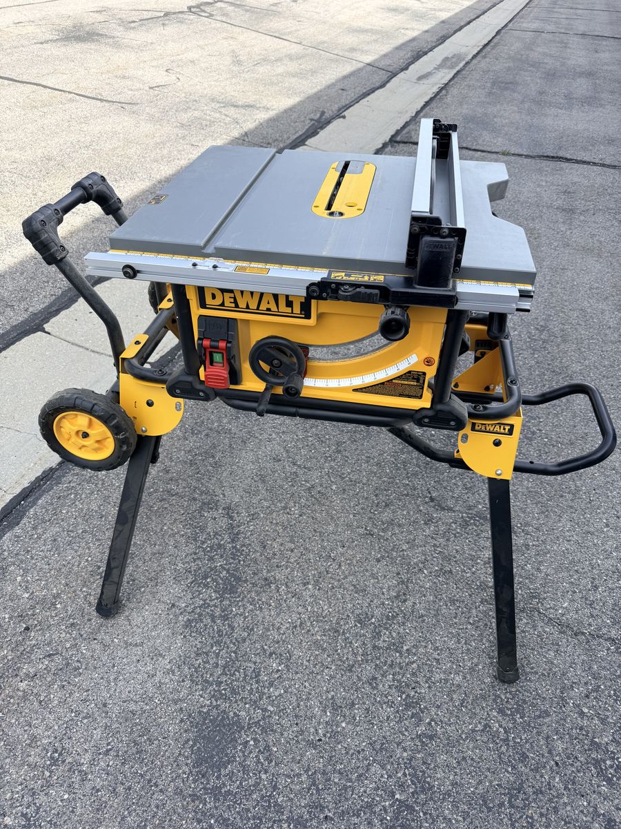 DeWalt 10" Jobsite Corded Table Saw (DWE7491)