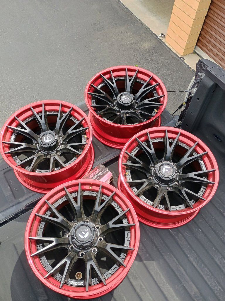 Four 22" Fuel catalyst 8 lug wheels