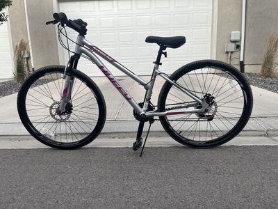 Huffy Rangeline 27.5" Women's Mountain Bike | Shimano Equipped | Excellent Condition