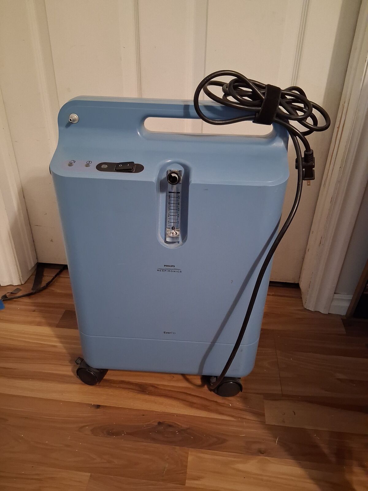 Philips Respironics EverFlo oxygen concentrator (5 liter)