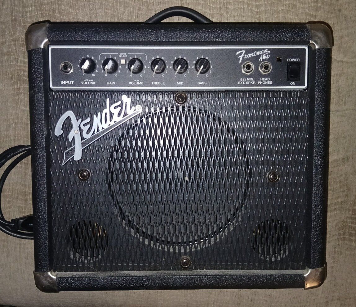 Fender PR 241 Frontman Electric Guitar Amp 15 Watt