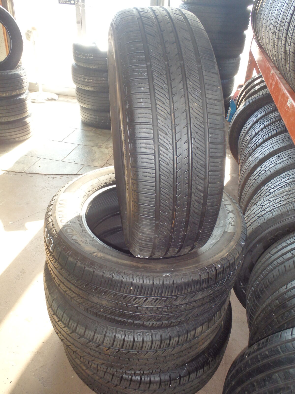 225/65R17 YOKOHAMA AVID ACCEND LX SET OF USED TIRES
