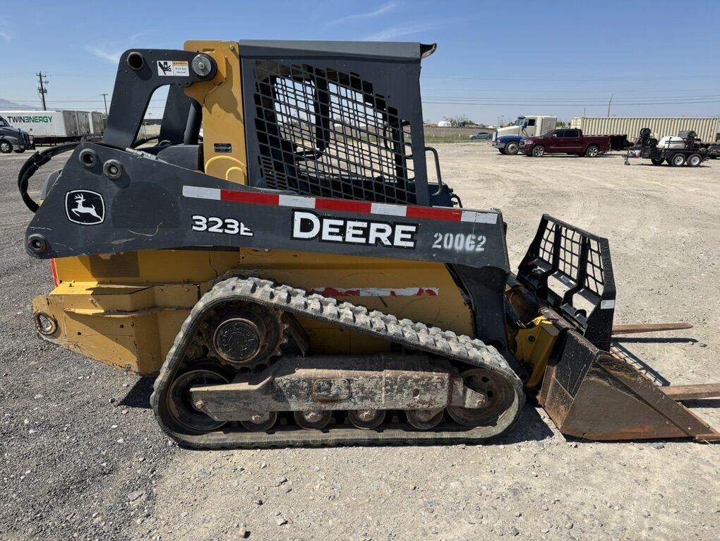 John Deere Skid Steer