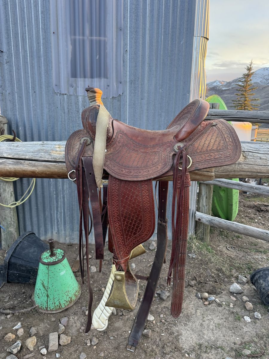 15.5 Handmade Saddle