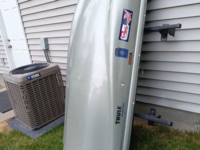 Roof top cargo carrier