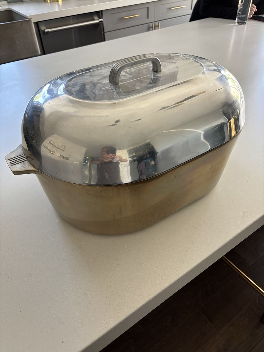 Vintage Mirro Aluminum Roaster Pan with Lid - Oval, Large Capacity for Roasting & Baking