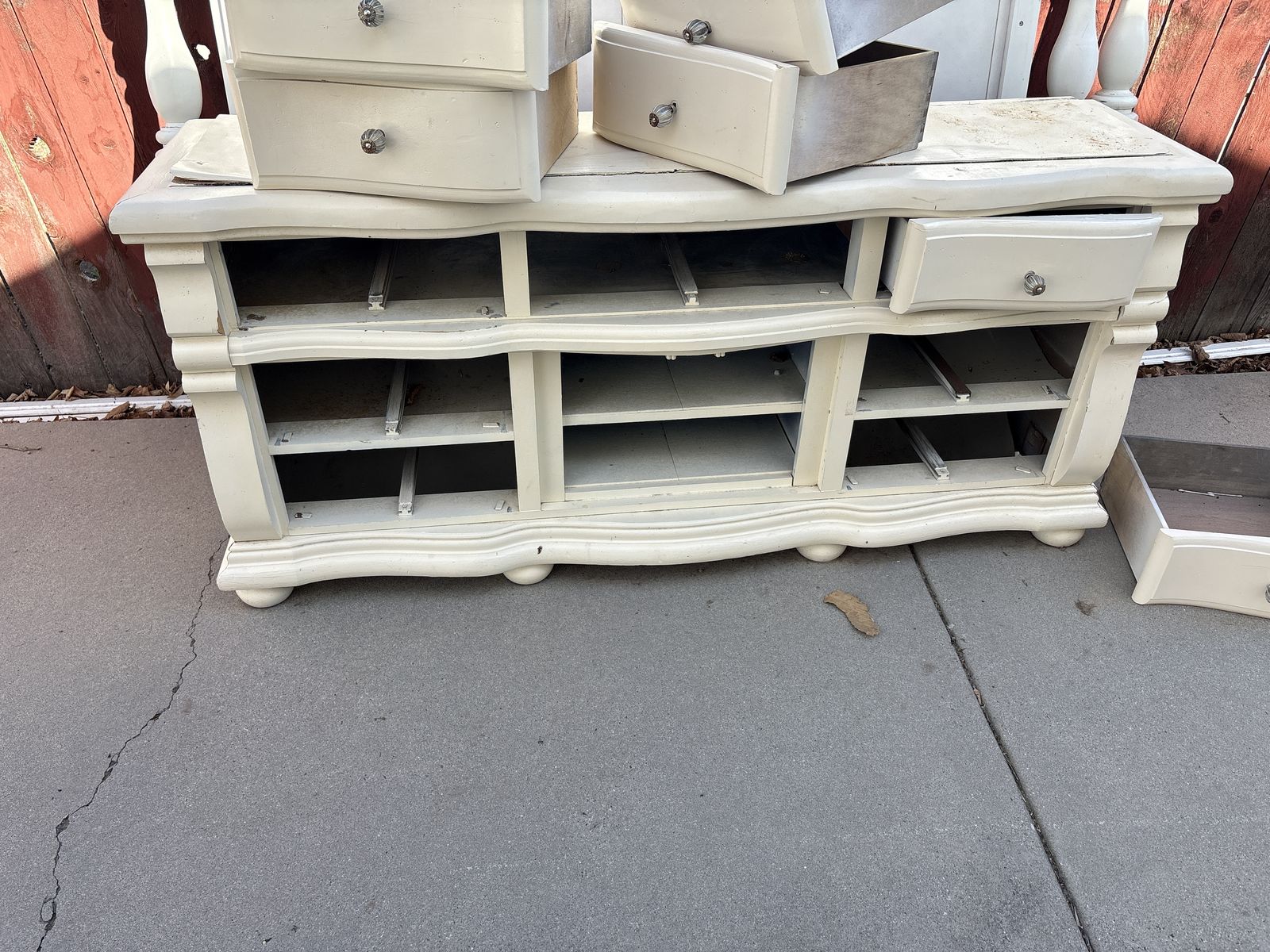 Free Dresser