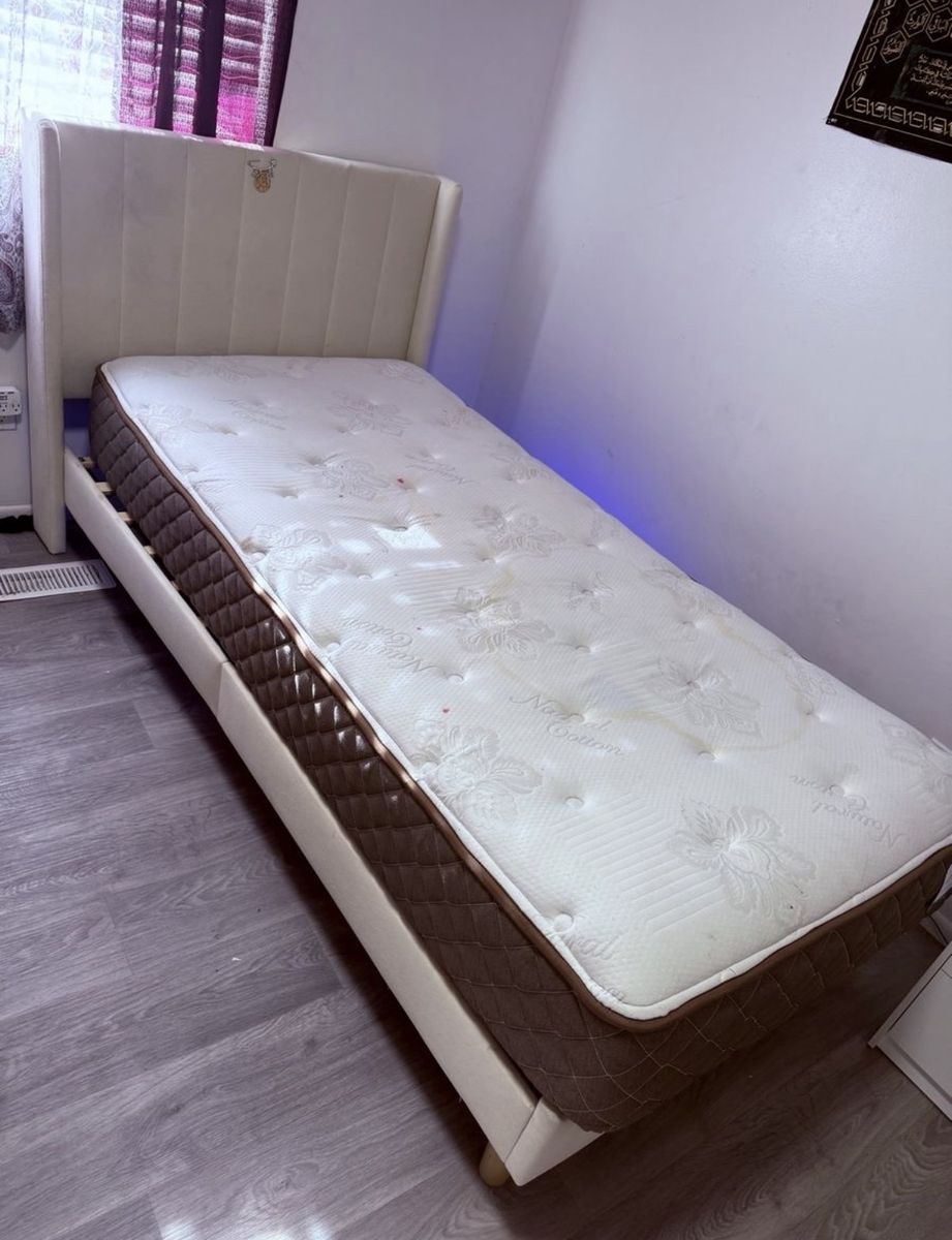 Twin size bed with mattress