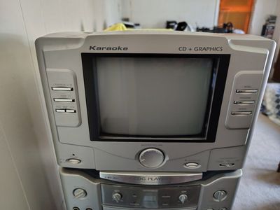 KARAOKE MACHINES
