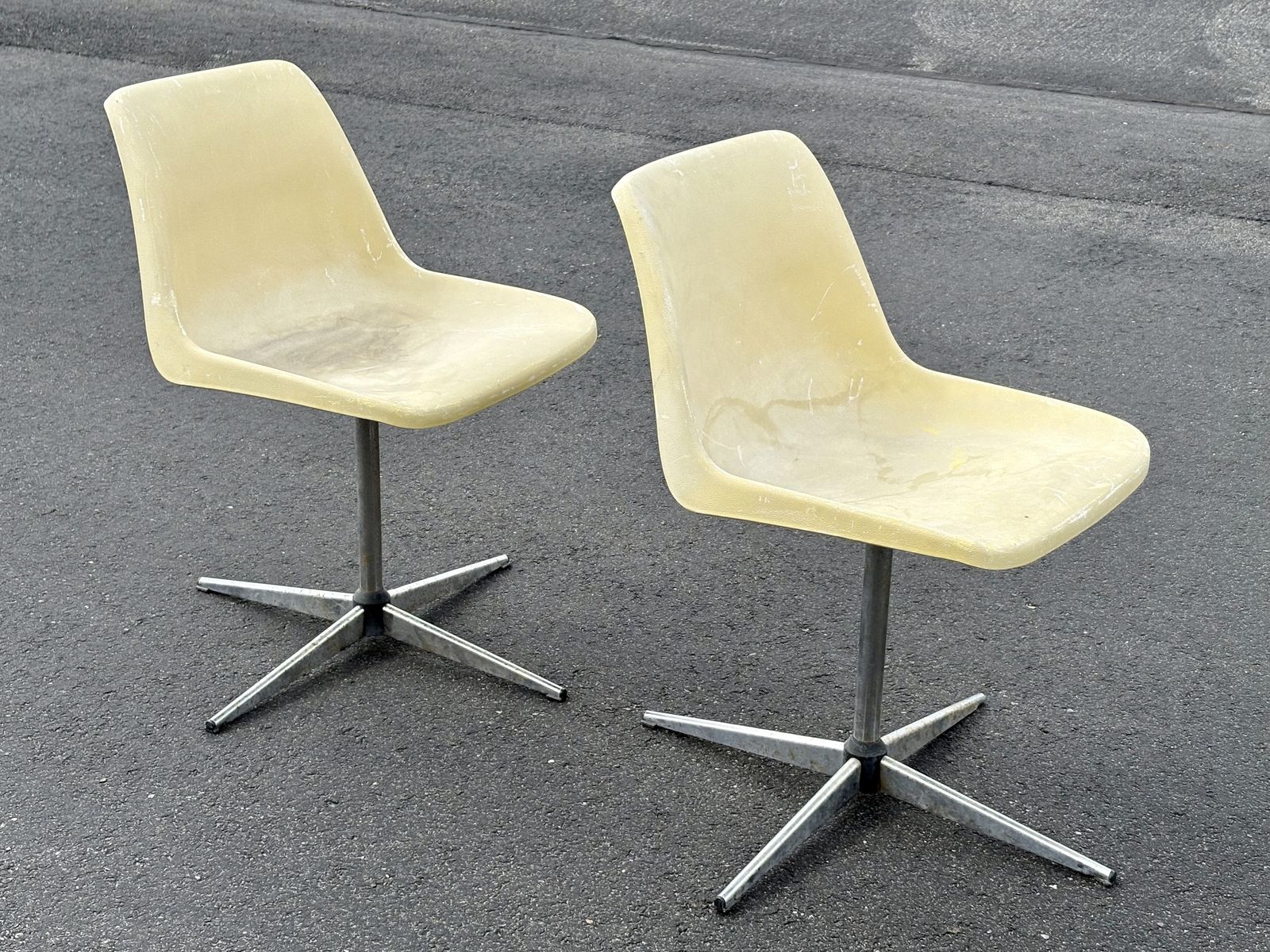 Howell swivel chairs designed by Charles Furey vintage Mid Century Modern MCM