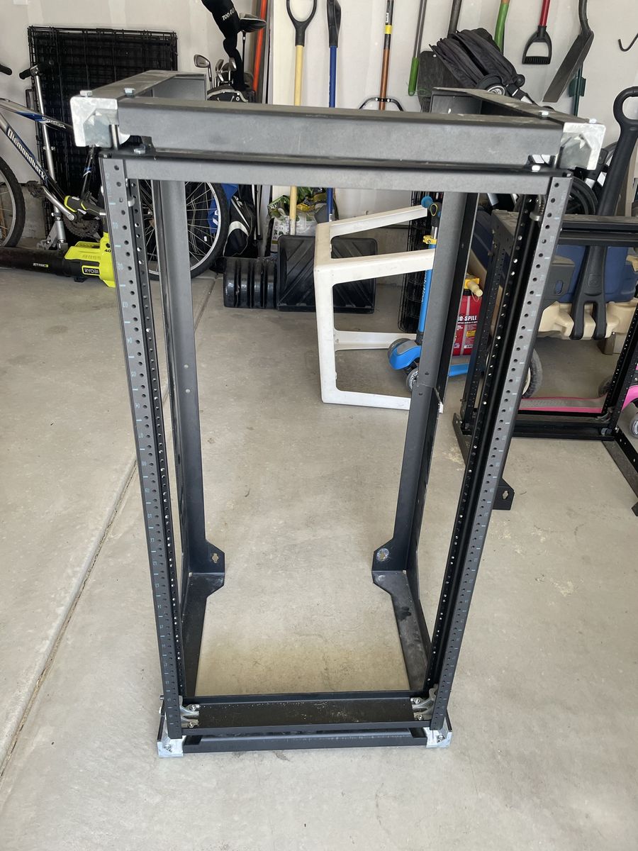 20U swing-out wall-mount network rack