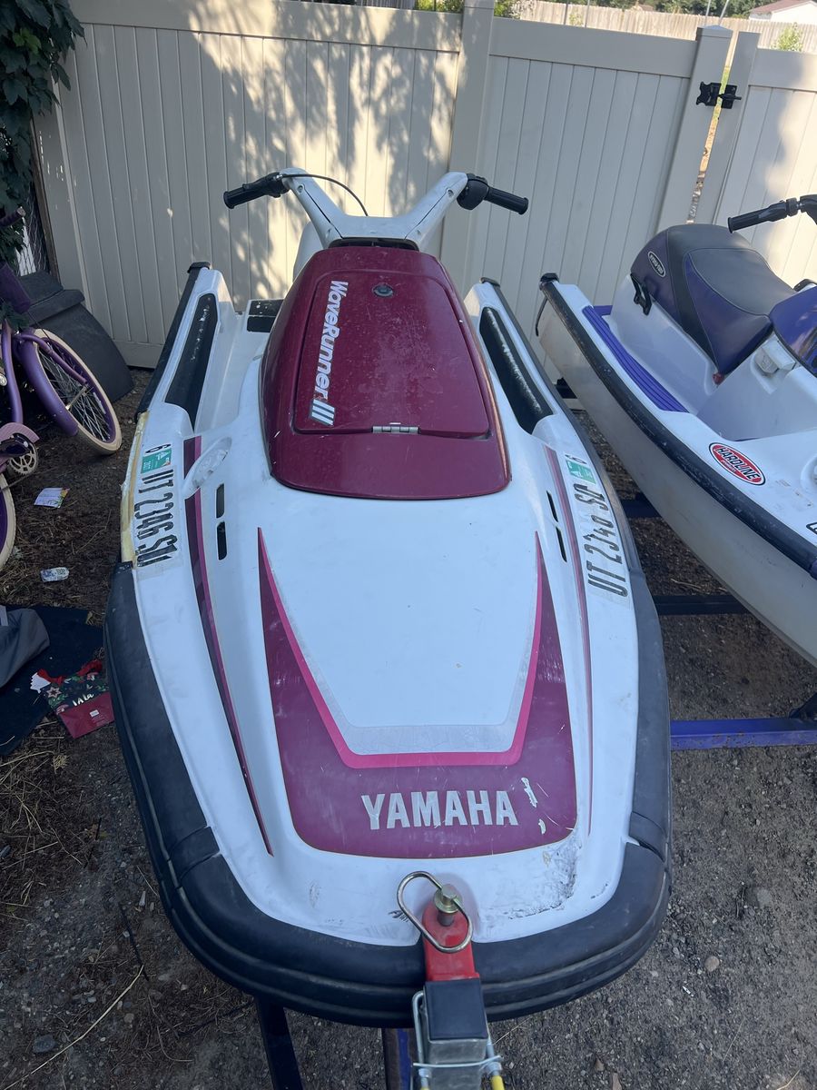 Yamaha WaveRunner III Personal Watercraft Jet Skis