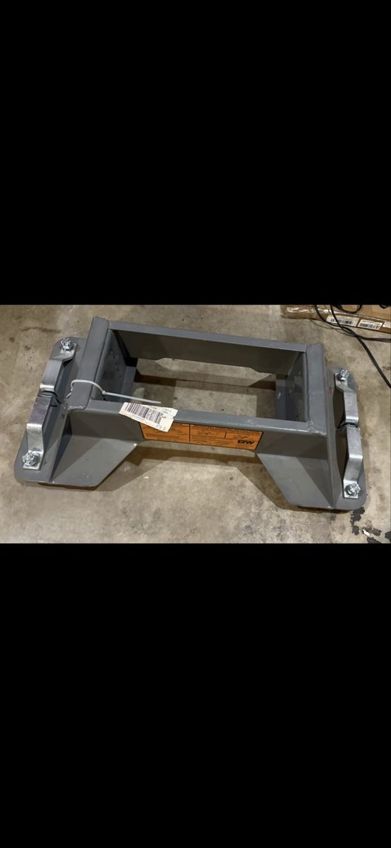 B&W RVB3300 Fifth Wheel Trailer Hitch - 20,000 lbs GTW, 5,000 lbs VTW
