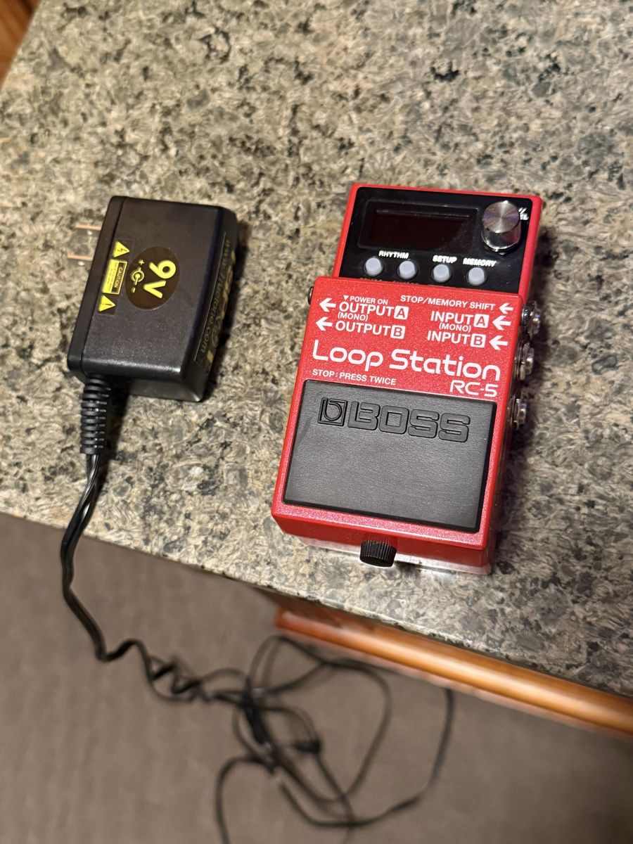 Boss RC-5 Loop Station + Truetone 1 SPOT 9V Power Supply