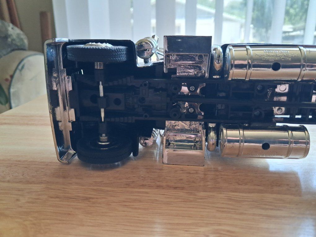 Main image 9