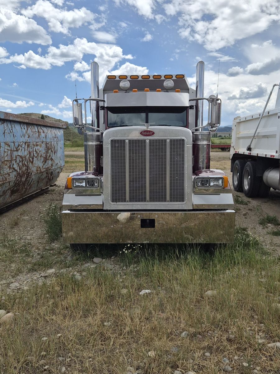 Dump truck