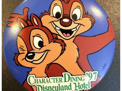 Calling all Collectors: Vintage Disneyland lot from our family trip in March 1997