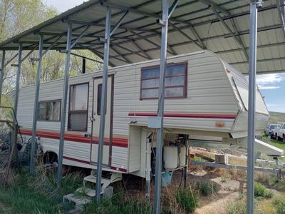 Cozy Kit Companion 24' 1985 5th wheel camper travel trailer - $2,500 (Mccammon, Idaho)