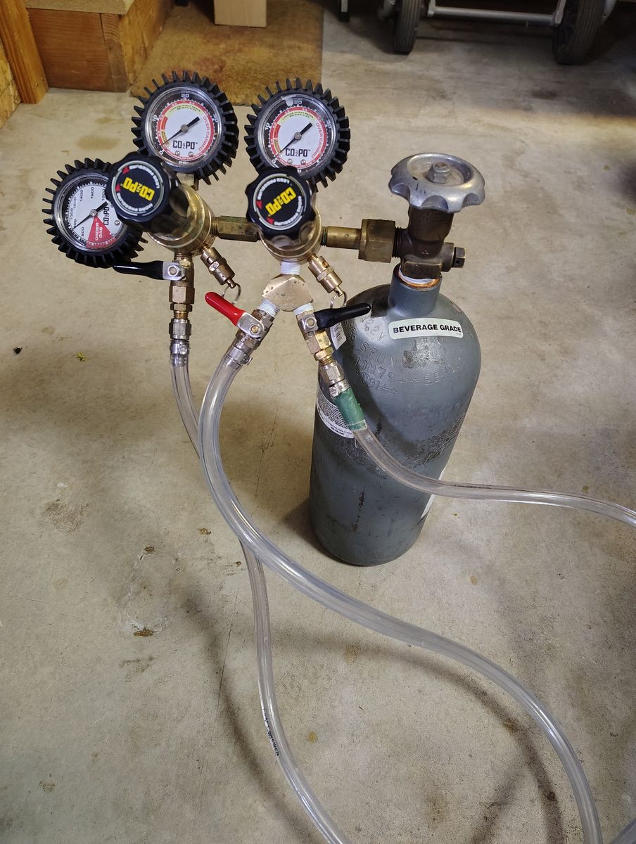 CO2 tank (2.5 pounds) with pressure regulator