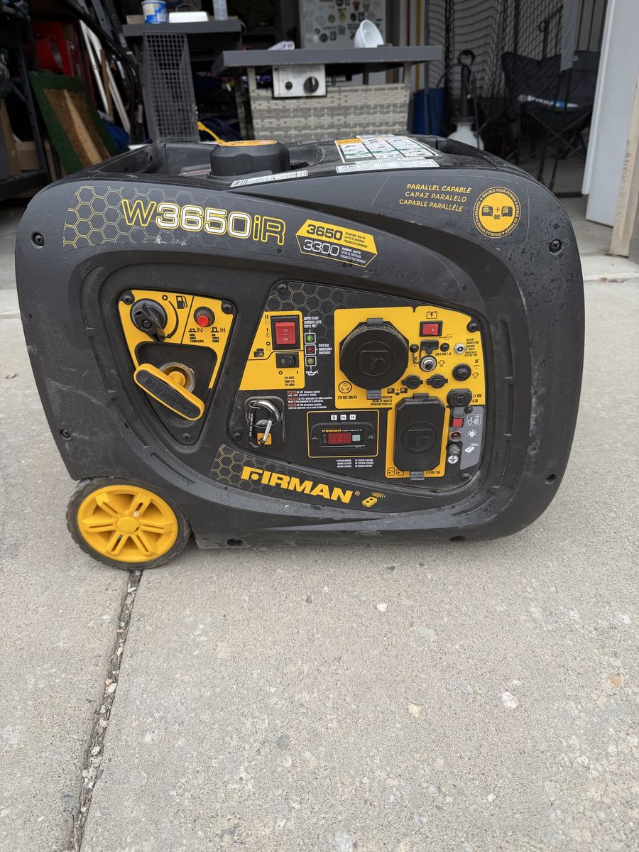 FIRMAN W3650iR 3650W/3300W Inverter Generator - Parallel Capable