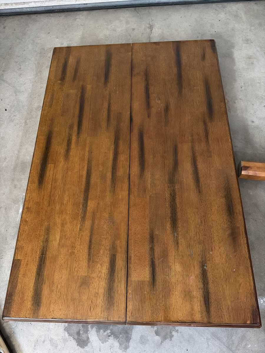 Expandable wooden dining or kitchen table with 7 stools