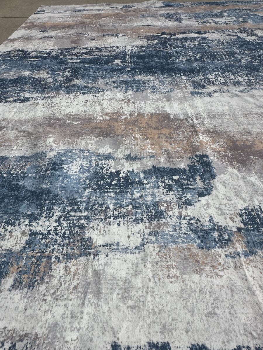 Main image 10