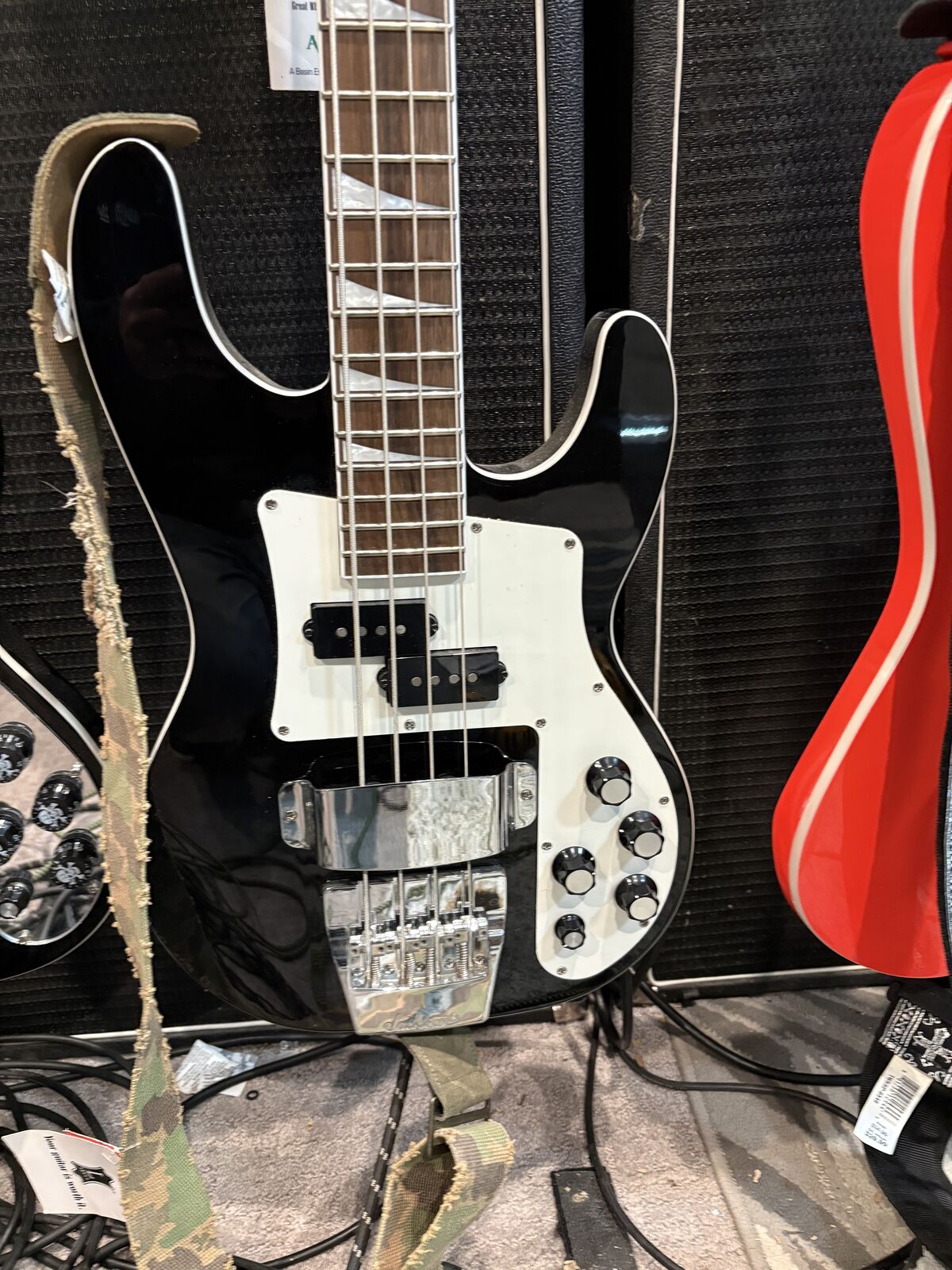Jacksonbauker Bass