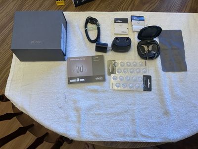 Oticon More 1 Hearing Aid Pair & Charger 1.0 C-1A2 Used Once Prowax 8mm Vent