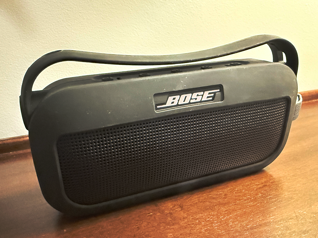 Bose SoundLink Flex Bluetooth Speaker – Excellent Condition