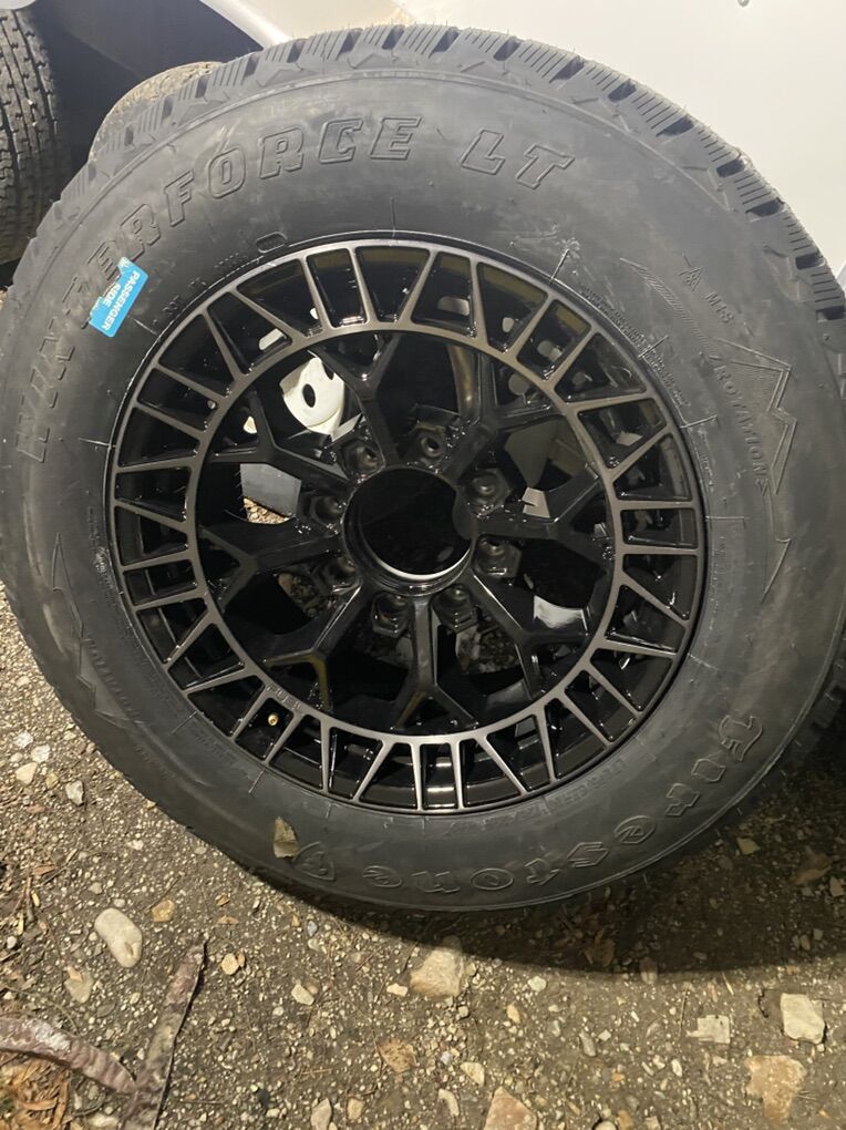 275/65/20 8 Lug New.