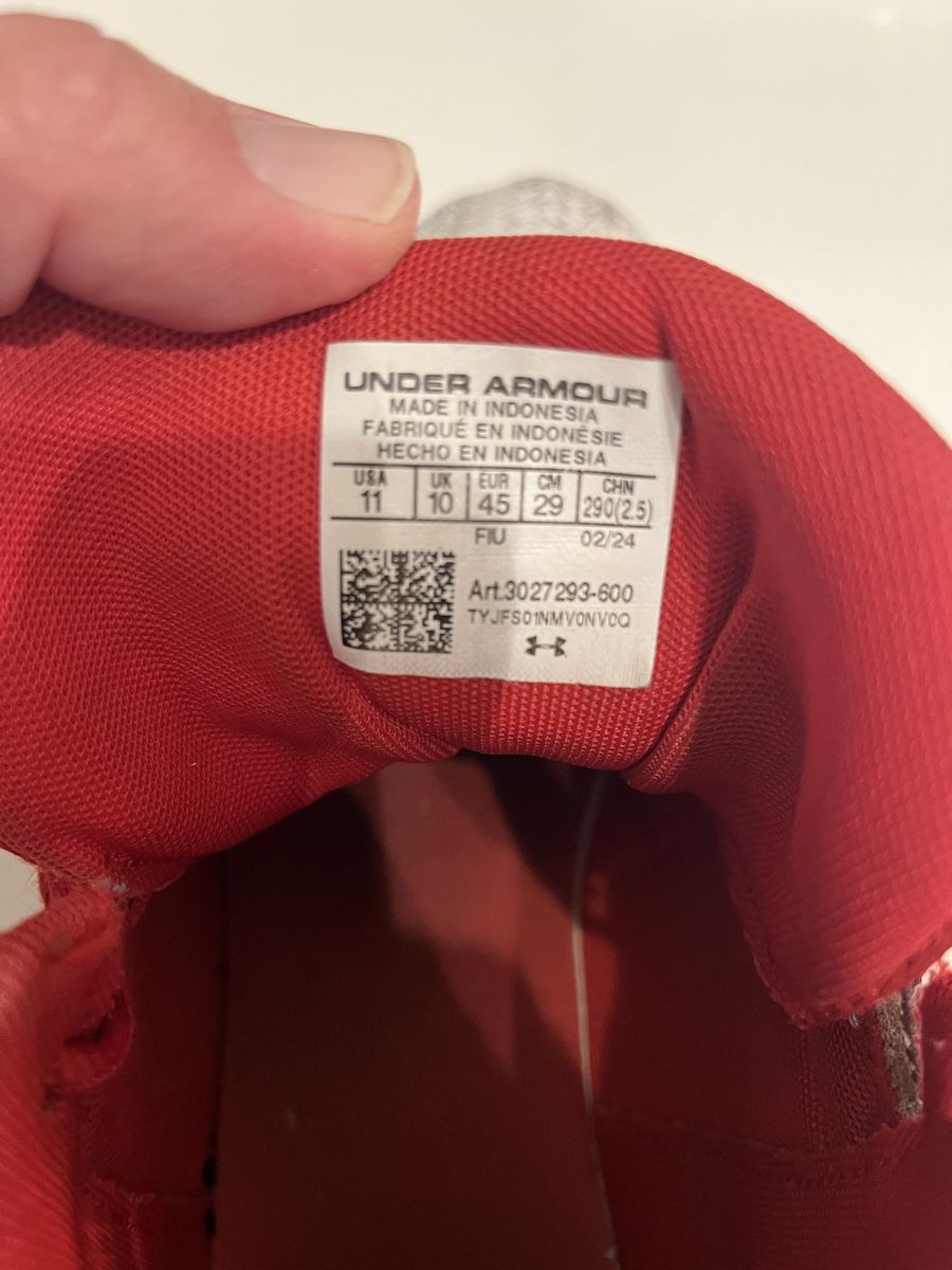 Men’s football cleats size 11