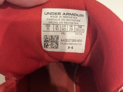Men’s football cleats size 11