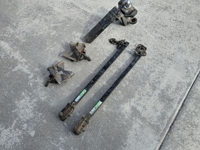 Reese V-5 Weight Distribution Hitch System with Spring Bars & Brackets