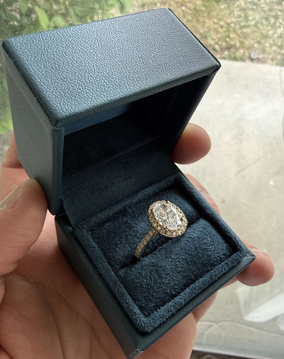 14K Yellow Gold IGI Certified Lab-Created Diamond Oval Shape Halo Pave Ring (2 CTW F VS) | Size 7 — Brand New