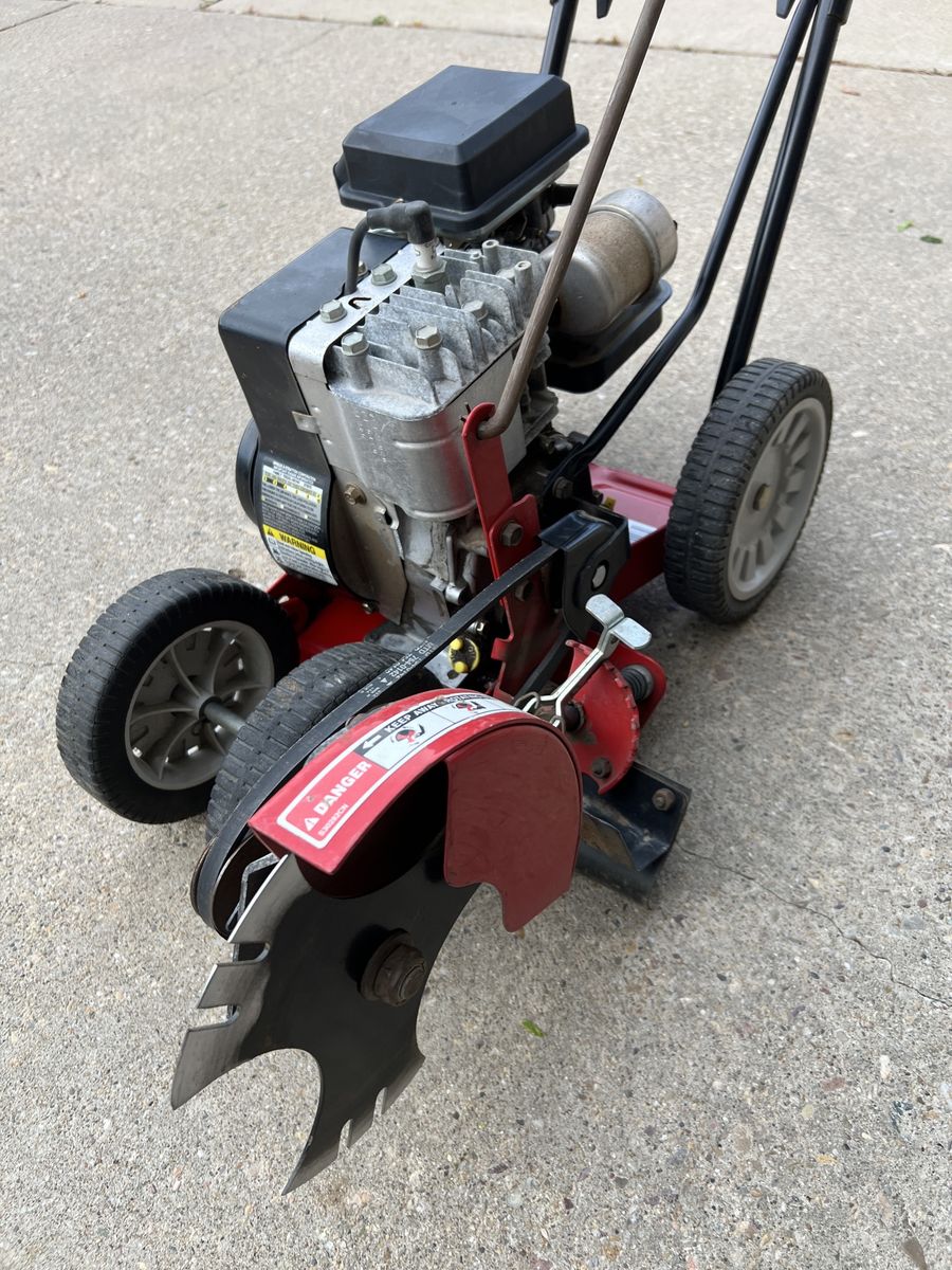 Briggs and Stratton 3.5 hp edger