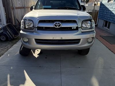 05-07 Toyota Sequoia OEM limited grille