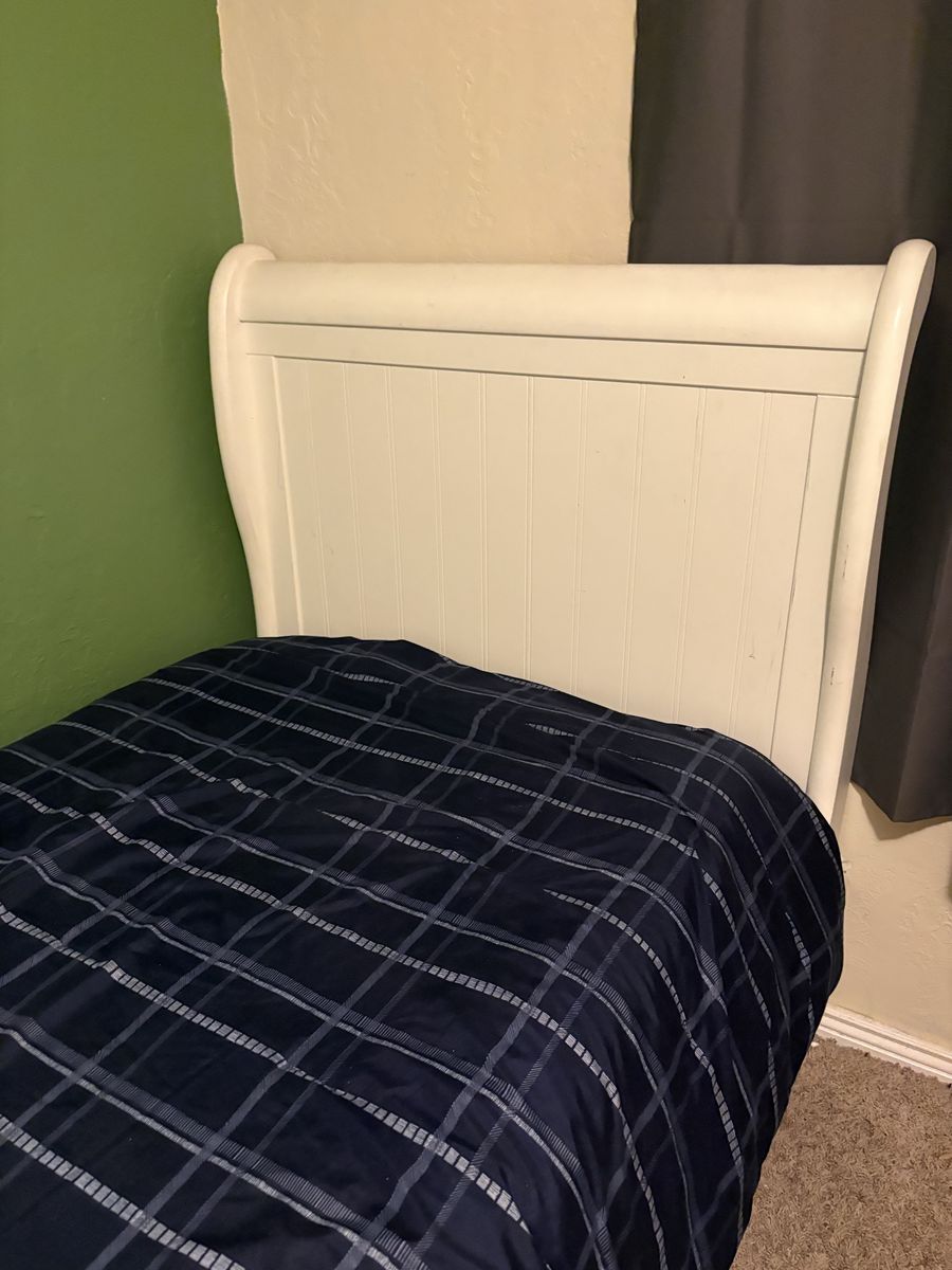 Twin Size White Wooden Sleigh Bed Frame with Headboard and Footboard (mattress not included)