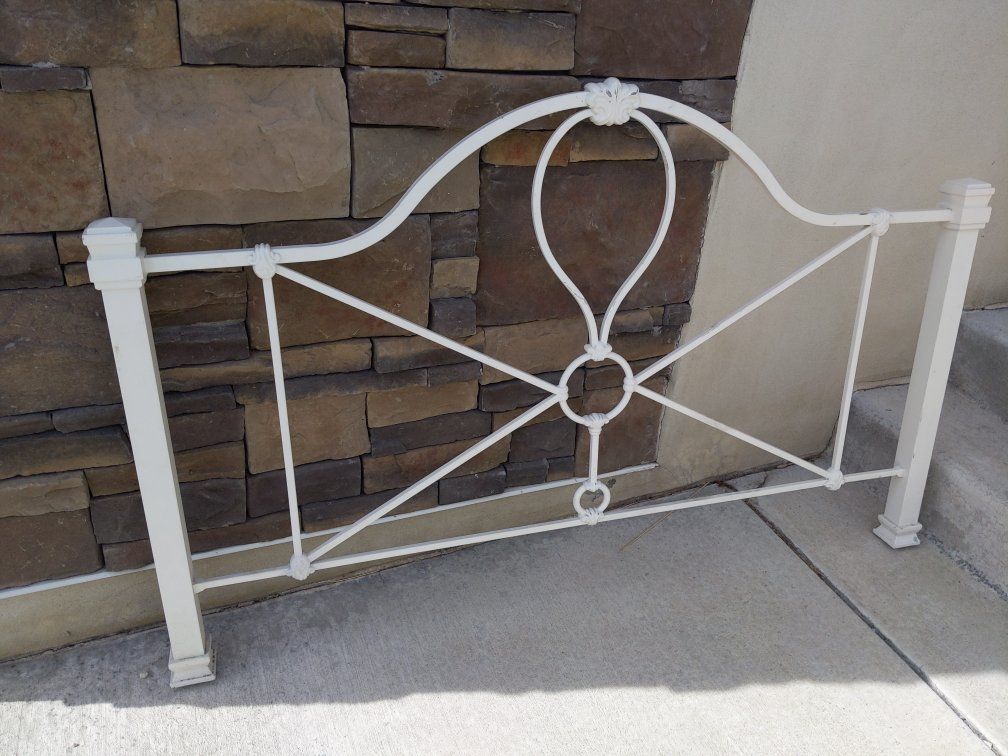 King Sized White Cottagecore Metal Headboard