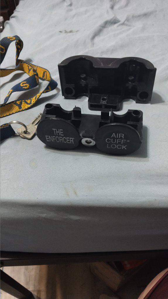 Main image 6