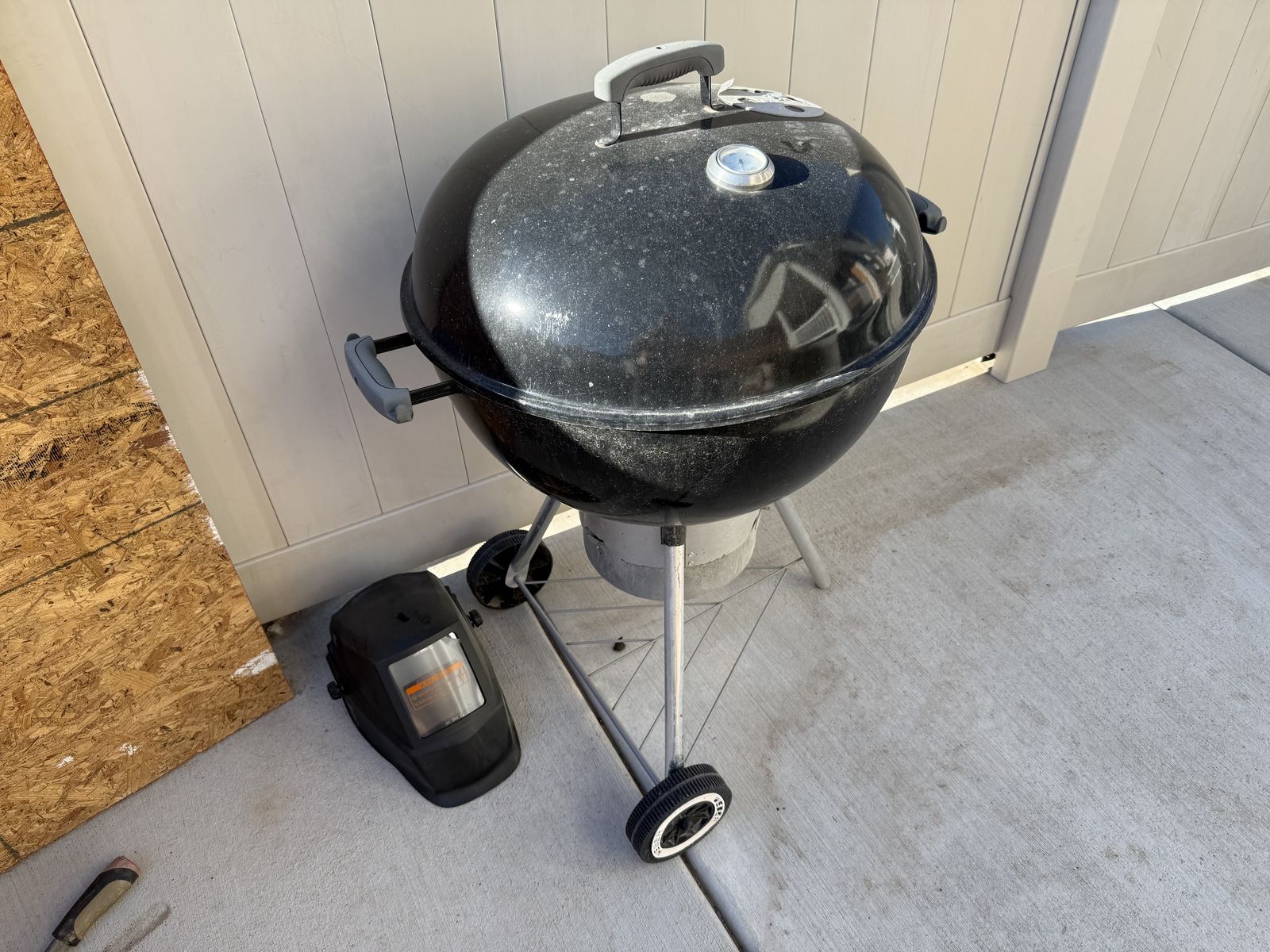 Weber Kettle Charcoal Grill