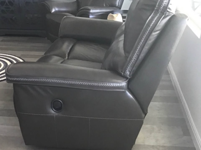 Lazy Boy dual manual recliner love seat
