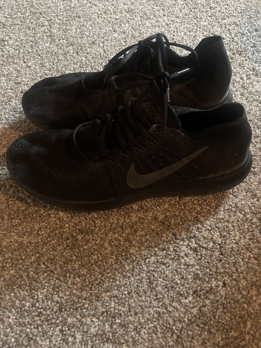 Nike all black Flyknit
